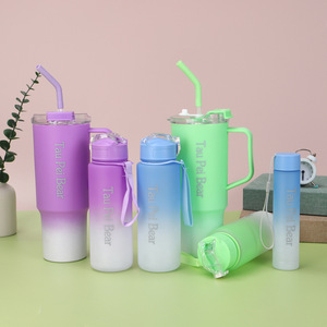 Botella <span class=keywords><strong>de</strong></span> Agua Deportiva <span class=keywords><strong>de</strong></span> Plástico <span class=keywords><strong>de</strong></span> Gran Capacidad para Exteriores, con Degradado, <span class=keywords><strong>de</strong></span> 40 oz, Tres Piezas, con Pajita, para Automóvil - Product Image 3