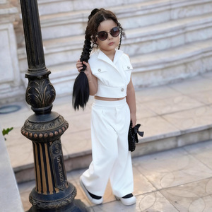 Completo Estivo 2026 per <span class=keywords><strong>Bambina</strong></span>: Giacca, Gilet, Top con Bottoni e Pantaloni Casual - Set Due Pezzi per Bambine - Product Image 1