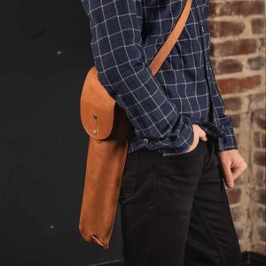 Bolsa de viaje plegable de cuero marrón duradera personalizada para almacenamiento de bastones y bastones, soporte suave hecho a mano - Product Image 2