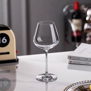 Verre à vin élégant en forme de cloche 301-400ml à long pied pour les fêtes - Product Image 1