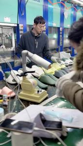 Sandal <span class=keywords><strong>Clog</strong></span> <span class=keywords><strong>EVA</strong></span> Modis Pria & Wanita Anti Selip Kelas Atas Musim Panas Luar Ruangan Rumah Kamar Mandi Dalam Ruangan Bebas Bau Berongga - Product Image 6