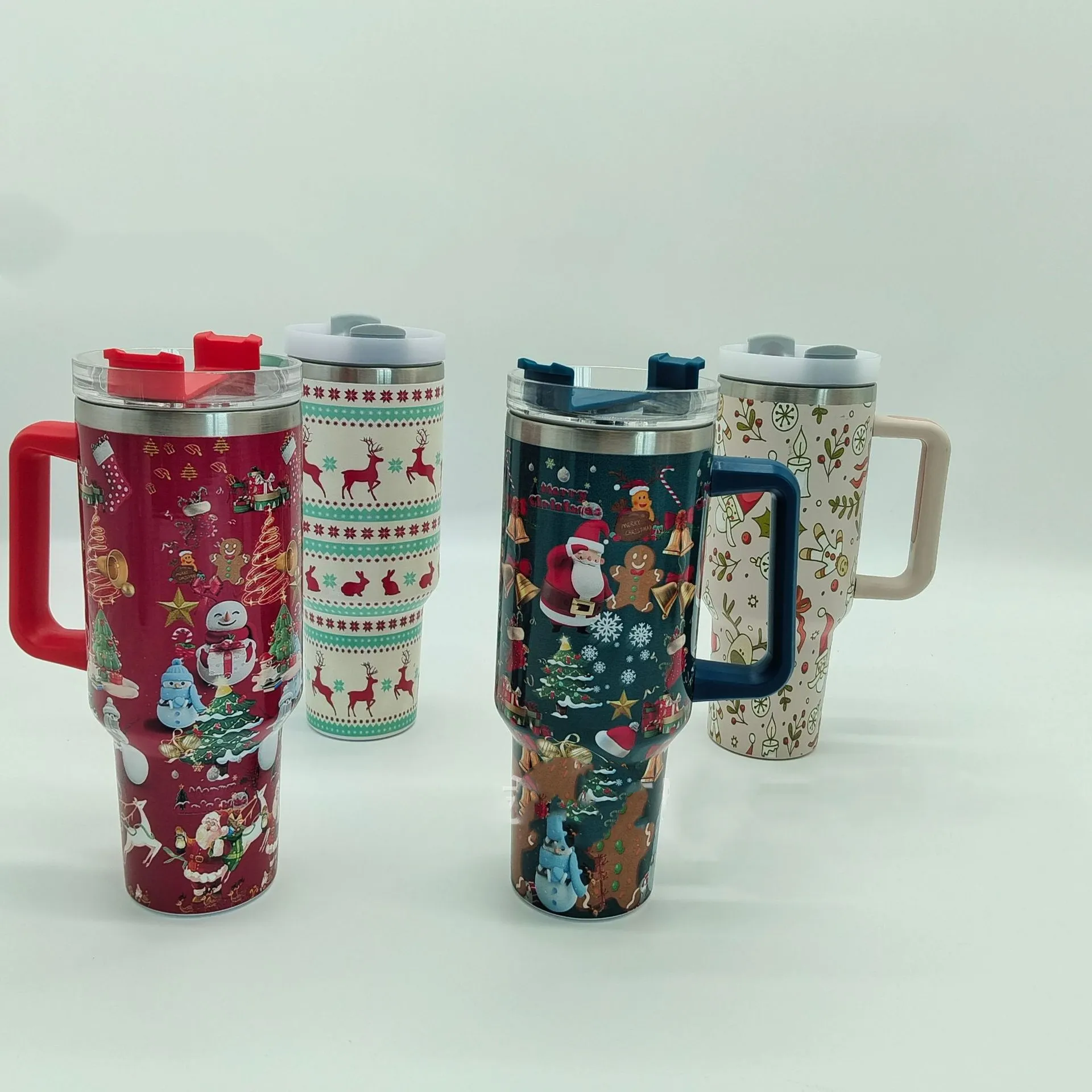 Copo isolado de veado boneco de neve de Natal 40 onças com canudo caneca de café de viagem de Papai Noel copo de bebida isolado a vácuo