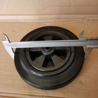 Roues en caoutchouc massif noir industrielles de 6 pouces et 8 pouces avec noyau en PP, roue pivotante pour conteneur à déchets de rue