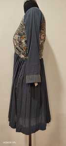 Robe pour femmes à imprimé floral, longueur genou, en polyester/coton, avec jupe plissée, manches longues, col rond, décontractée, pour le printemps et l'été - Product Image 2