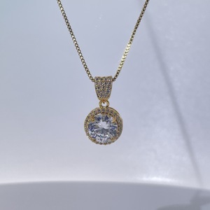 Collar con Colgante Redondo Chapado en Oro con Halo de Tianyu Gems para Mujer, con Incrustaciones de Piedras Preciosas, Cadena Delicada, Joyería de Moda - Product Image 1