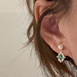 Boucles d'oreilles clous style français en forme de losange, aspect perle, motif floral, bijoux d'oreille pour femme, usage quotidien, tenue de soirée, cadeau - Product Image 2