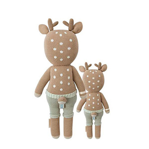 Peluche Personalizzato a Forma di Cervo Lavorato a Maglia, Unisex, con Gambe Lunghe, Imbottito in Cotone PP, Confezionato in Sacchetto OPP per la Vigilia di Natale! - Product Image 2