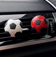 Diffuseur de parfum pour voiture en forme de ballon de football fait à la main avec plusieurs motifs de couleurs et désodorisant en plâtre de football réutilisable