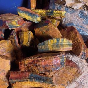 Di alta qualità grezza blu occhio di <span class=keywords><strong>tigre</strong></span> pietra blu naturale occhio di <span class=keywords><strong>tigre</strong></span> pietre ruvide più dimensioni per la vendita - Product Image 3