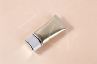Tube cosmétique ovale plat de 45 mm, 100 à 200 ml, finition brossée horizontale avec bouchon à vis ovale pour les soins de la peau et le toilettage masculin