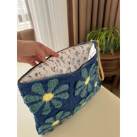 Tas Clutch Rajut Bunga Daisy 3D Buatan Tangan Tas Makeup Rajut Motif Granny Square Tas Ritsleting Besar