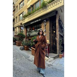 Abrigo de lana de alpaca para mujer, largo, marrón, cálido para invierno, informal, de manga larga, tejido, con cinturón. - Product Image 3