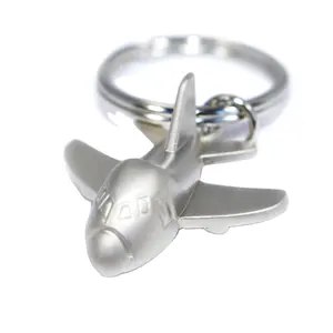 Vente en gros de modèles d'avions en argent poli Porte-clés porte-clés en métal Porte-clés 3D Porte-clés pour pilote passionné d'aviation Cadeau