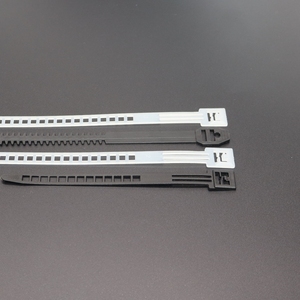 Attaches de câbles trapézoïdales réutilisables en PE écologiques pour une gestion efficace des faisceaux de câbles - Product Image 5