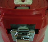 Distributeur automatique de boîtes de croustilles Pringle de 33 pouces Distributeur automatique de snacks unique de grande capacité Snack semi-automatique à pièces