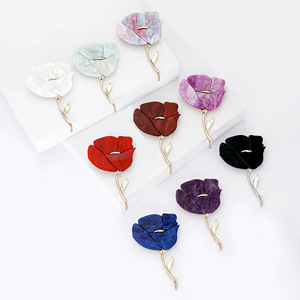 Broche de Aleación Chapado en Oro de Lujo con Diseños Personalizados para Regalo de Compromiso, Boda y Fiesta para Mujer - Product Image 6