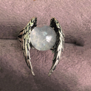 Wholesale Punk Retro Sliver Color Wings Round Smooth <b>Ice</b> Crack Crystal Pendant Necklace for Women Personality Jewelry Accessory - Product Image 6
