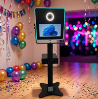 Penjualan panas Metal Mirror Photo Booth dengan pilihan Kamera, Lampu Strip Kolom, Daya USB/Bluetooth/Wi-Fi, Dilengkapi dengan flight case.
