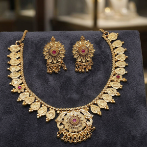 Venta al por mayor 14K 18K 24K Gold Filled Floral Design Jewelry Set, Forming Short Necklaces Set, Brass Gold Plated Fashion Jewelry Set. - Product Image 1
