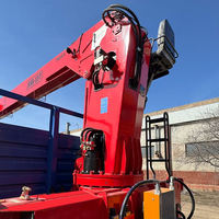 Vente directe usine Grue montée sur camion à bras droit avec flèche télescopique de 8 tonnes et stabilisateurs hydrauliques