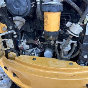 Mini-excavatrice Caterpillar 301.7 d'occasion importée de haute qualité, 1,7 tonne, avec moteur, boîte de vitesses, PLC et pompe, à bas prix, à vendre - Product Image 4