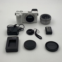 Appareil photo hybride sans miroir Sony Alpha A6000 (ILCE-6000) avec objectif 16-50 mm, kit 24,3 MP APS-C, autofocus hybride rapide, Wi-Fi, NFC, vente en gros