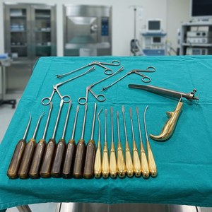 Ensemble d'instruments de chirurgie générale en acier inoxydable de haute qualité, outils chirurgicaux manuels de classe I pour interventions esthétiques, certifiés CE ISO, par Grip - Product Image 4