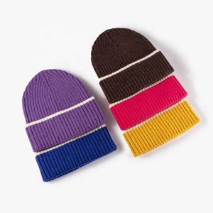 Gorro de punto acrílico personalizado al por mayor para hombres y mujeres, gorros cálidos de invierno, gorro con logotipo para esquiar, uso diario, fiestas de otoño e invierno - Product Image 4