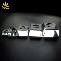 Support de sphère en cristal transparent poli fait main en gros, socle carré pour boule de cristal, idéal pour les cadeaux d'affaires
