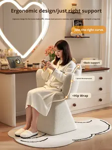 Taburete de <span class=keywords><strong>Maquillaje</strong></span> Giratorio de Madera Estilo Francés de Lujo Ligero con Textura Antideslizante y Respaldo Beige para Tocador de Dormitorio - Product Image 3