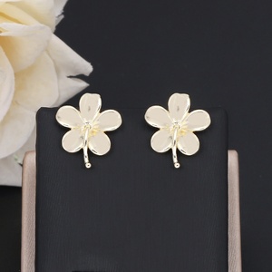 JXX Colgante Chapado en Oro de 14k, Colgante con Diseño de Flor de Latón, Colgante para Mujer, Regalo de Joyería - Product Image 3