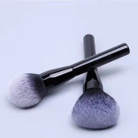 Kuas Bedak Besar Grosir dengan Logo Custom, Gagang Hitam, Kuas Makeup Blush Lembut untuk Label Pribadi, Kuas Makeup Bedak Besar dan Tebal
