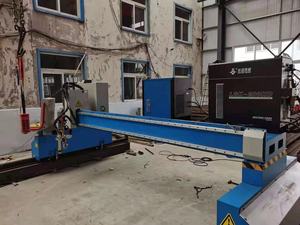 เครื่องตัดโลหะจีนแบบโครงสร้างแกนทรี CNC สำหรับงานหนัก พร้อมระบบตัดด้วยเปลวไฟแรงดันสูงพิเศษและพลาสมา - Product Image 2
