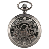 Alice Rabbit House Reloj colgante de metal gris Números arábigos Reloj de bolsillo de cuarzo con cadena