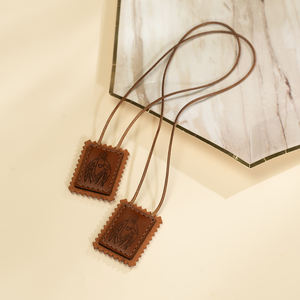 Giuceluck לוגו מותאם אישית שרשרת תליון ילדים בסגנון דתי של אותיות עור התנ "ך - Product Image 4