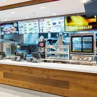 Affichage numérique suspendu d'intérieur de 50 pouces, affichage publicitaire sur fenêtre et plafond, menu numérique pour restaurant, fast-food