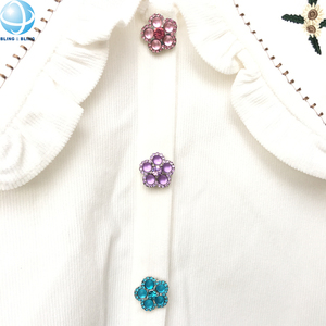 Cubiertas <span class=keywords><strong>de</strong></span> Botones con Cristales Dorados y Flores, Accesorios <span class=keywords><strong>de</strong></span> Aleación con Pedrería, Cubiertas <span class=keywords><strong>de</strong></span> Botones con Clip para Camisas, Mangas, Trajes, Decoración <span class=keywords><strong>de</strong></span> Gemelos - Product Image 2