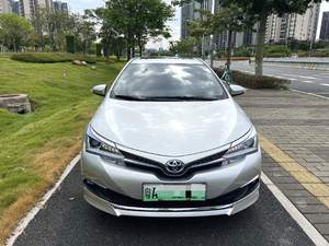 Toyota <span class=keywords><strong>Corolla</strong></span> <span class=keywords><strong>2020</strong></span> Híbrido Enchufable (PHEV) de Doble Motor E+ 1.8 Comfort CVT, Sedán Usado con Emisión Euro V y Faros LED - Product Image 2