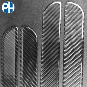 Plaque <span class=keywords><strong>de</strong></span> protection <span class=keywords><strong>de</strong></span> <span class=keywords><strong>seuil</strong></span> <span class=keywords><strong>de</strong></span> <span class=keywords><strong>porte</strong></span> en fibre <span class=keywords><strong>de</strong></span> carbone PVC noire PH Car, universelle, installation par ruban adhésif - Product Image 1