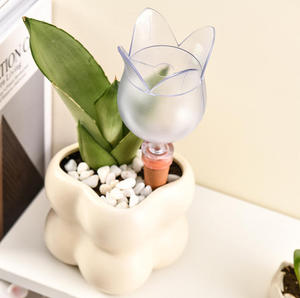 Ménage jardinage plantes goutteur d'eau <span class=keywords><strong>automatique</strong></span> plante auto-<span class=keywords><strong>arrosage</strong></span> clair tulipe forme jardin grand goutteur <span class=keywords><strong>automatique</strong></span> - Product Image 3