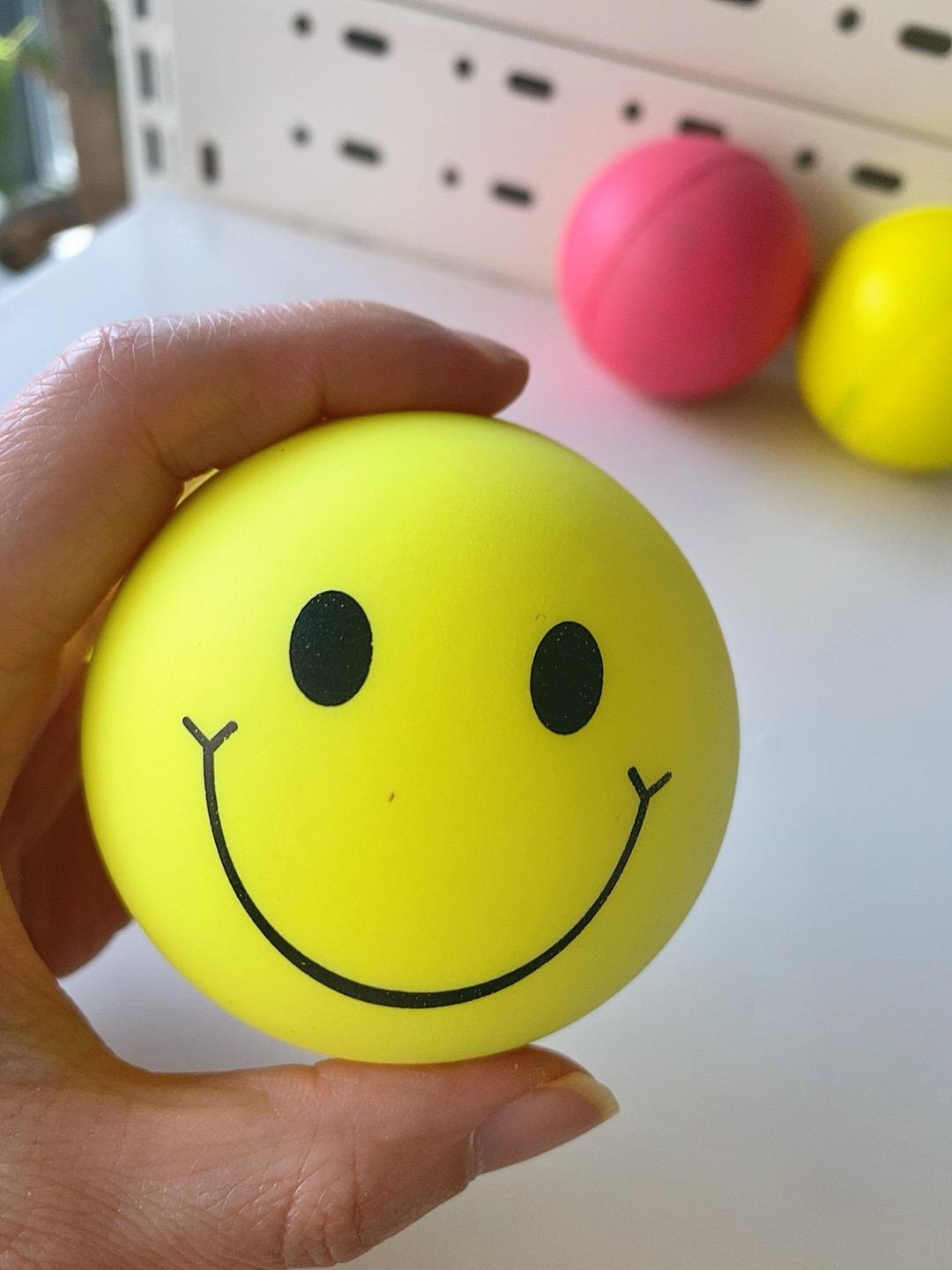 สีเหลือง