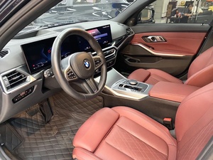 รถยนต์มือสอง BMW ซีรีส์ 3 ปี 2023 รุ่น 330Li 2.0T M Sport แพ็คเกจ Shadowline พวงมาลัยซ้าย เบาะหนัง หลังคาซันรูฟแบบพาโนรามา - Product Image 4
