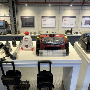 Robot Limpiador de Piscinas Automático, Ecológico, de Alta Calidad, con Filtro de Fácil Mantenimiento para Piscinas Enterradas - Product Image 3