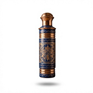 Botella de Agua de Cobre Hecha a Mano con Diseño Floral Azul Grabado, Botella Tradicional India para Beber, Vajilla Decorativa de Cobre para el Hogar - Product Image 2