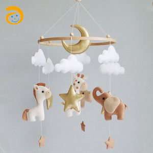 Juguete móvil de fieltro de animales salvajes para bebé, cuna móvil colgante con forma de León, nube, Luna, decoración para habitación de bebé - Product Image 5