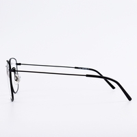 Gafas de Sol Rectangulares Negras con Marco Metálico Delgado de Moda al por Mayor para Uso Diario, Hombres y Mujeres, con Caja de Regalo