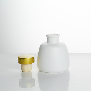Commercio all'ingrosso di lusso vuoto Aroma rotondo vuoto profumo Reed diffusore di vetro Reed diffusore bottiglia diffusore - Product Image 5