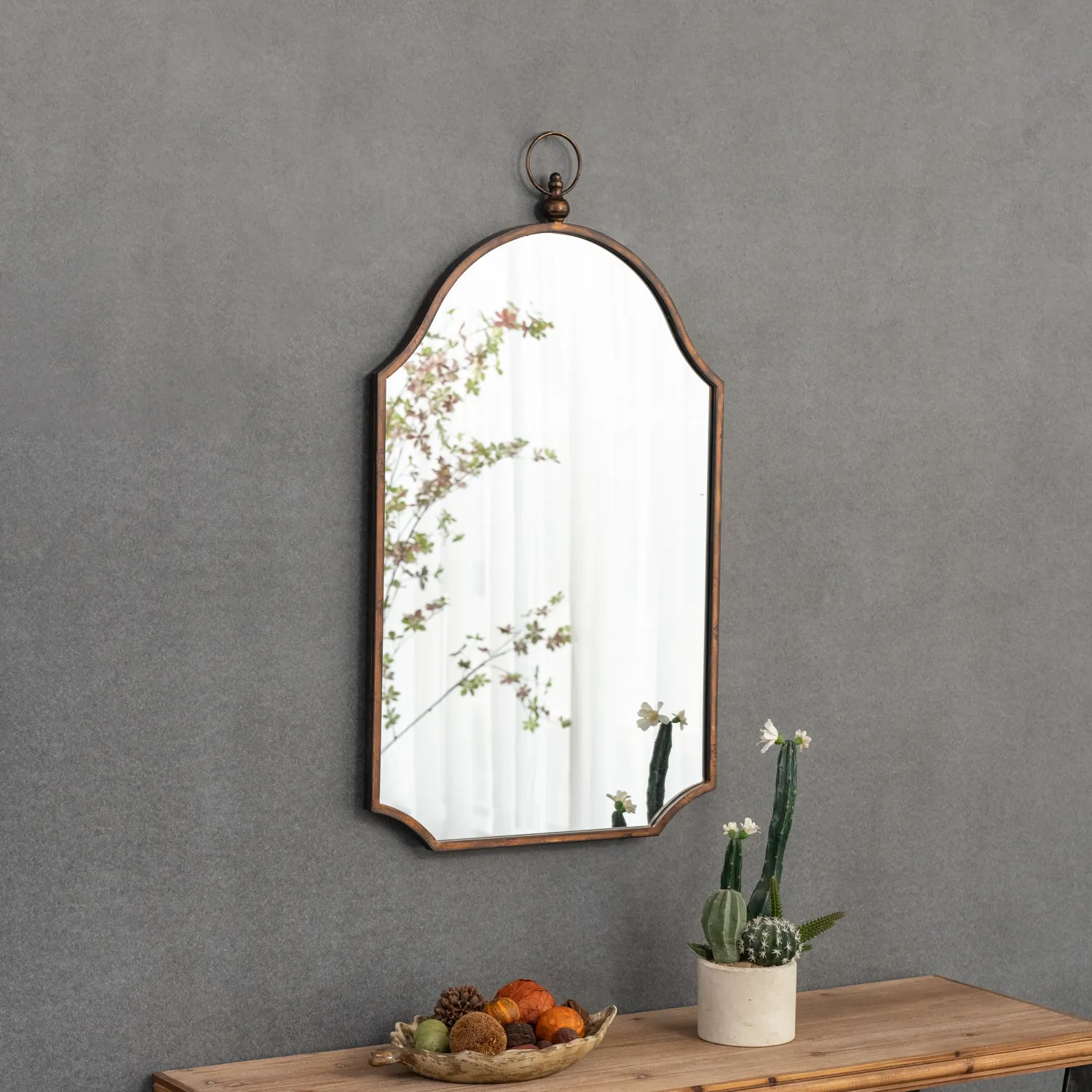 YUNFEI gold plated antique designer wall mirror with top decoration for entry way metal wood material hot sale mirrorsold