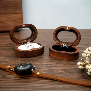 Boîte à bijoux ovale miniature en bois de noyer massif de luxe avec logo personnalisé, couverture en velours, rangement pour colliers, boucles d'oreilles, bagues, fermeture magnétique - Product Image 6