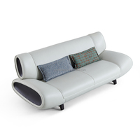 Der italienische minimalist ische Luxus stil eignet sich für Villen, Herrenhäuser, große flache Böden und gerade Sofas aus dickem Leder